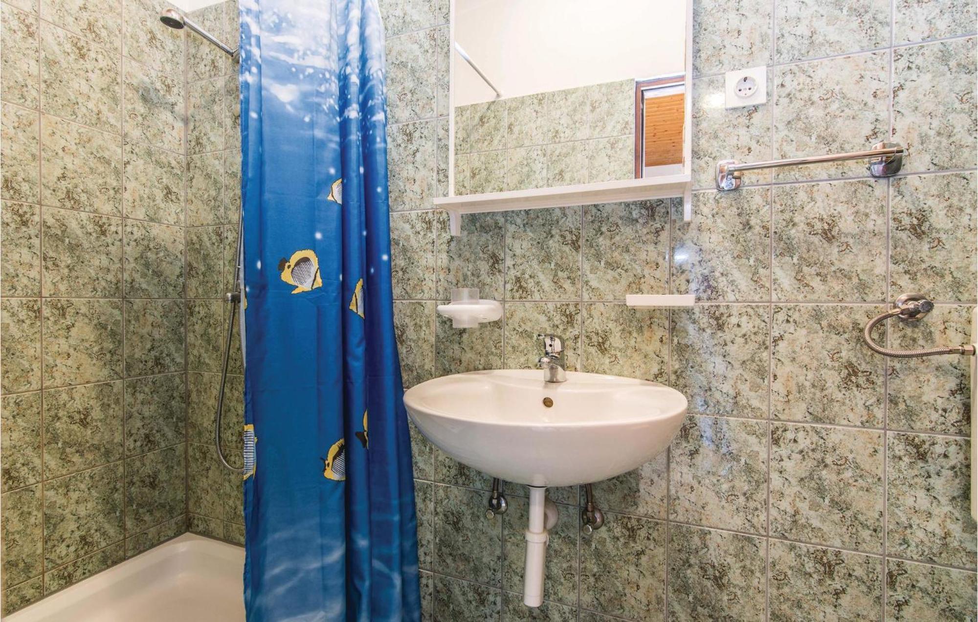 4 Bedroom Awesome Apartment In Starigrad 외부 사진