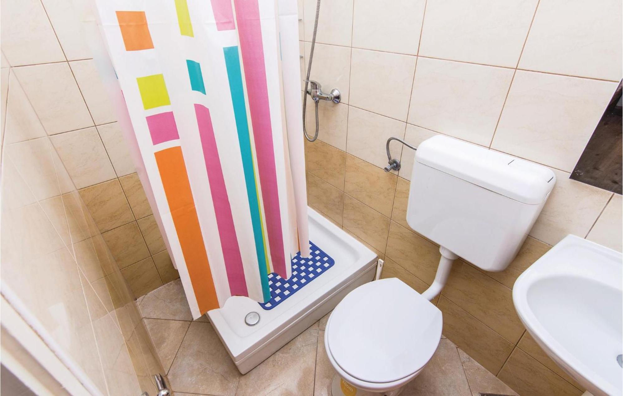 4 Bedroom Awesome Apartment In Starigrad 외부 사진