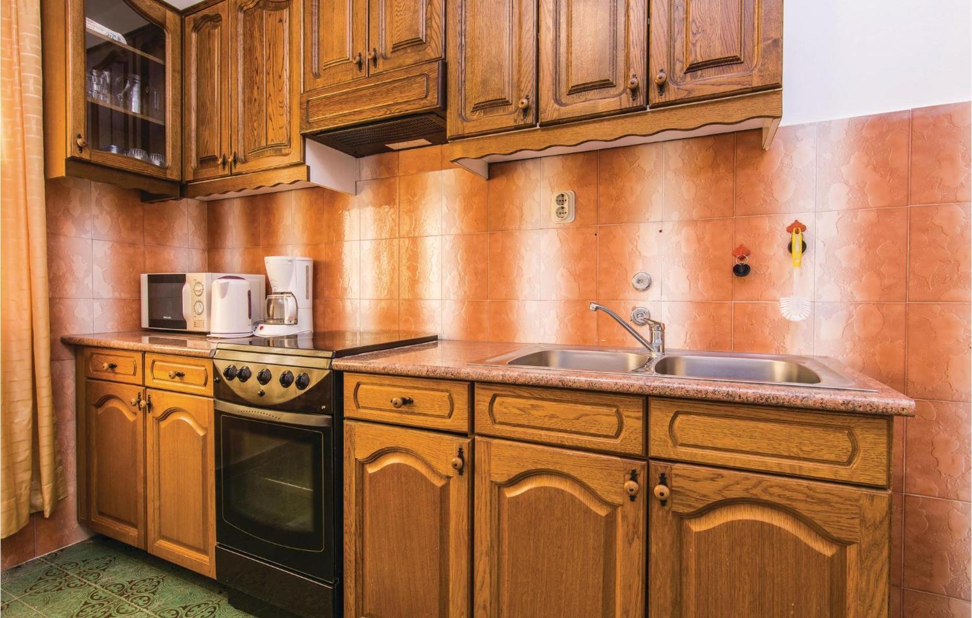 4 Bedroom Awesome Apartment In Starigrad 외부 사진