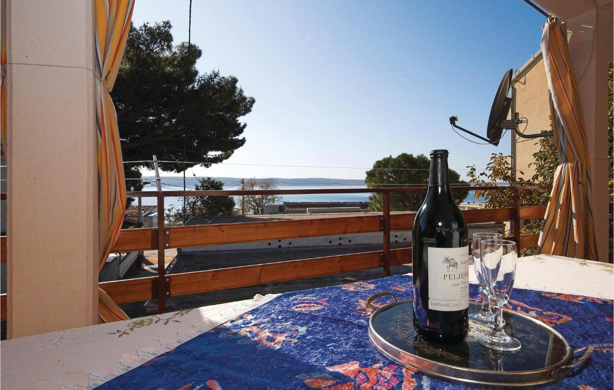 4 Bedroom Awesome Apartment In Starigrad 외부 사진